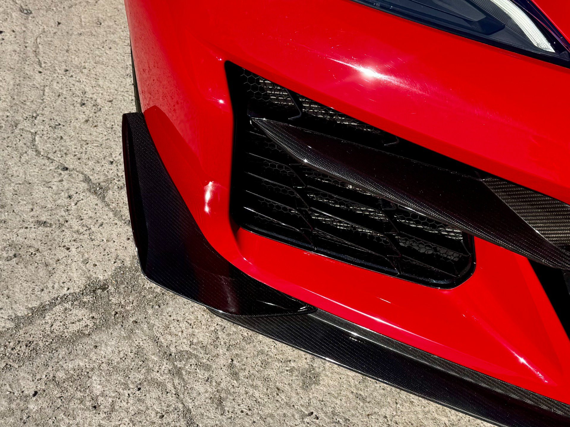 Used 2024 Chevrolet Corvette Z06 w/ Z07 Performance Package RWD image 74