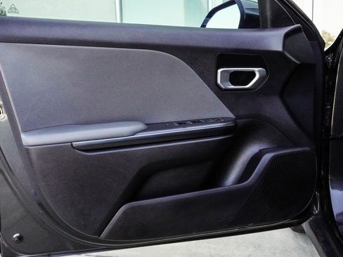 Used 2025 Kia K4 LX image 30