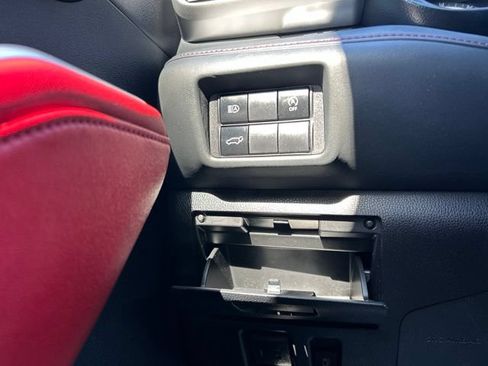 Used 2023 Toyota Highlander XSE FWD image 18