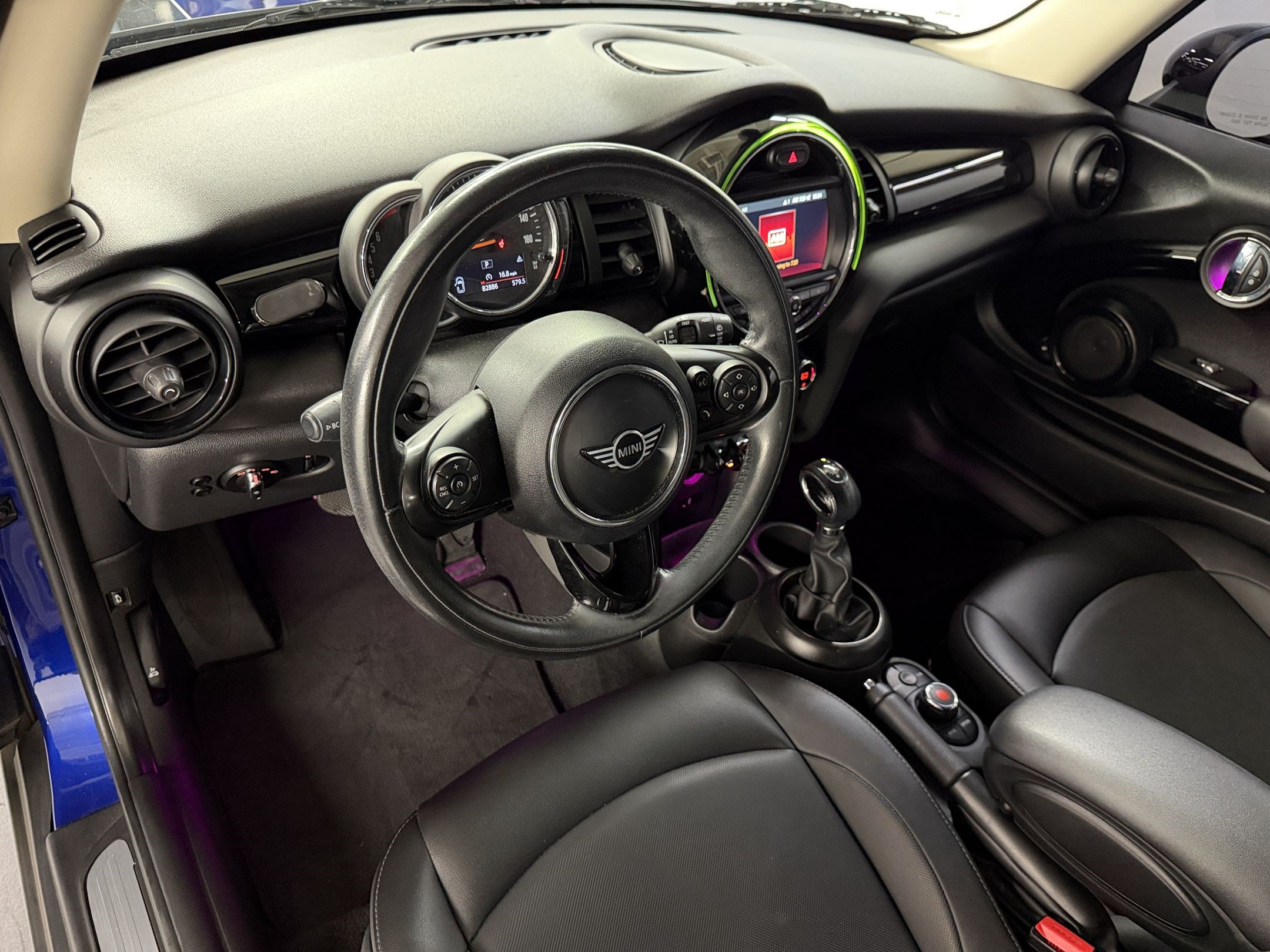 Used 2019 MINI Cooper 2-Door Hardtop FWD image 4