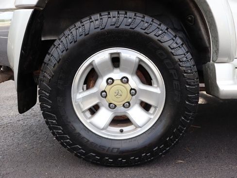 Used 2000 Toyota 4Runner SR5 image 42