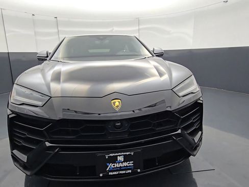 Used 2022 Lamborghini Urus AWD/4WD image 75