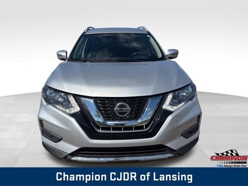 Used 2019 Nissan Rogue SV FWD image 11