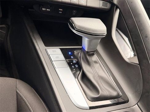 Used 2024 Hyundai Elantra SEL image 21