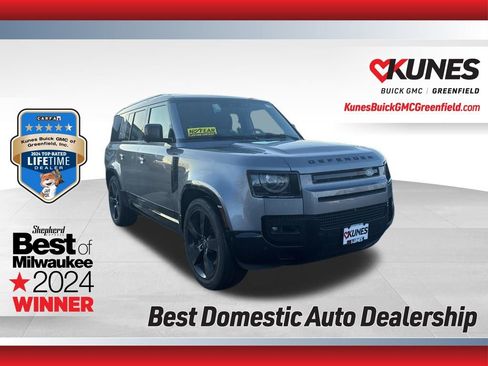 Used 2024 Land Rover Defender 130 X-Dynamic SE image 1