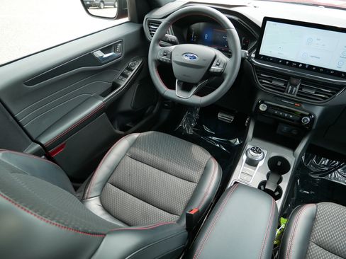Used 2023 Ford Escape ST-Line w/ Tech Pack #1 AWD/4WD image 9