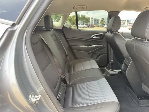 Certified 2025 Chevrolet Trax LT w/ Driver Confidence Package FWD image 31