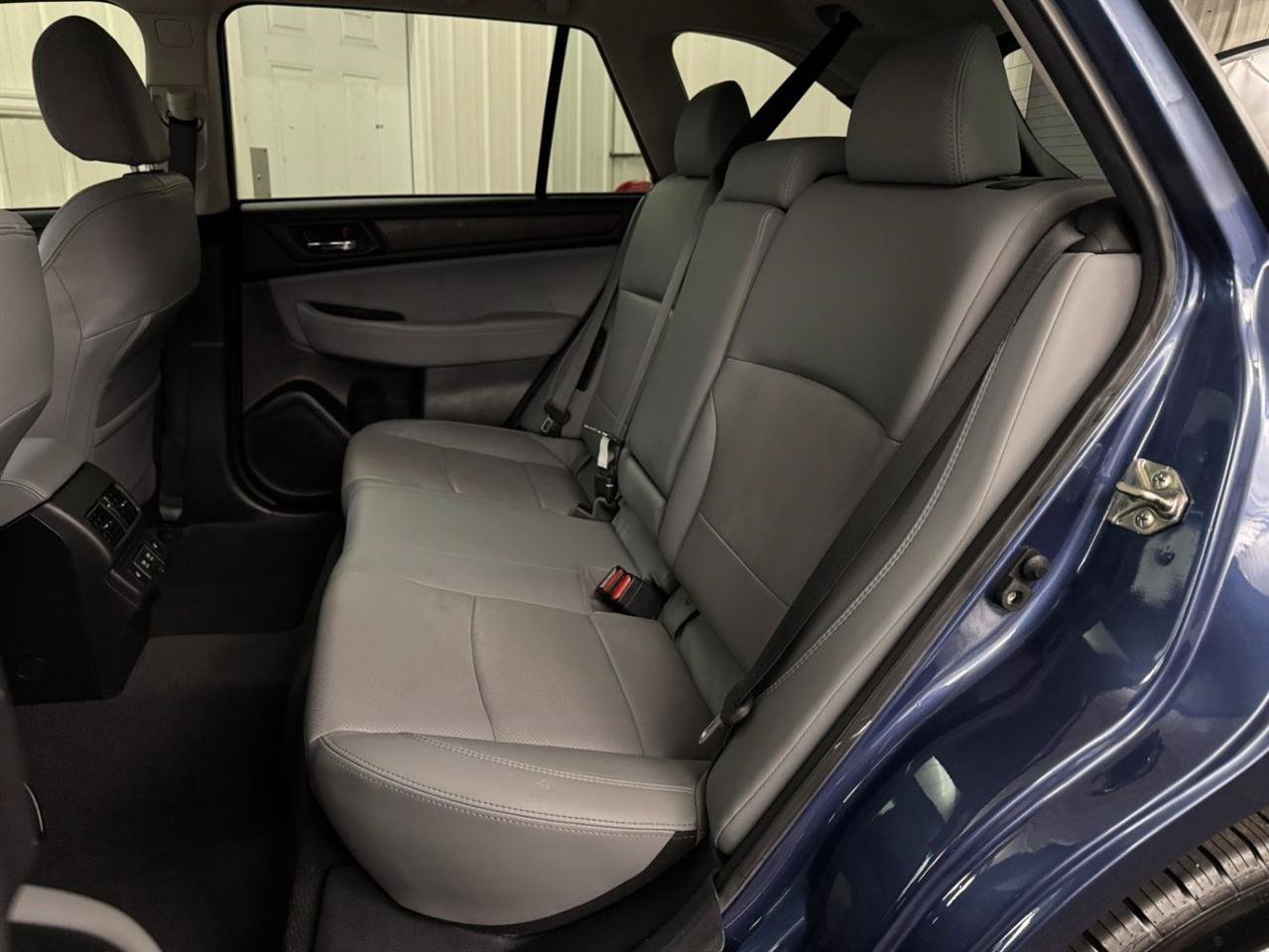Used 2019 Subaru Outback 2.5i Limited AWD/4WD image 8