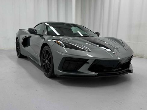 Used 2023 Chevrolet Corvette Stingray Preferred Cpe w/ Z51 Performance Package image 2