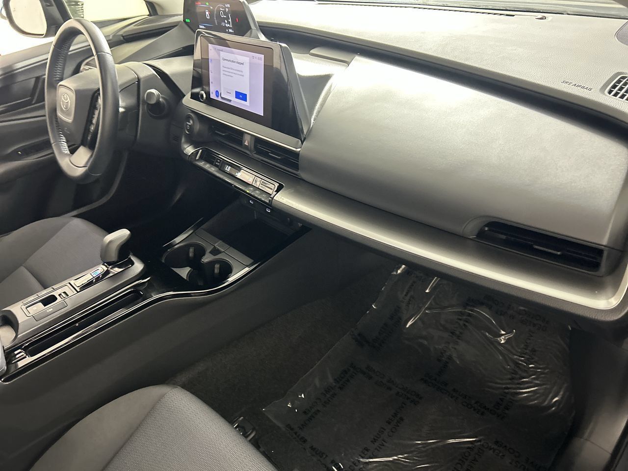 Used 2025 Toyota Prius LE FWD image 27