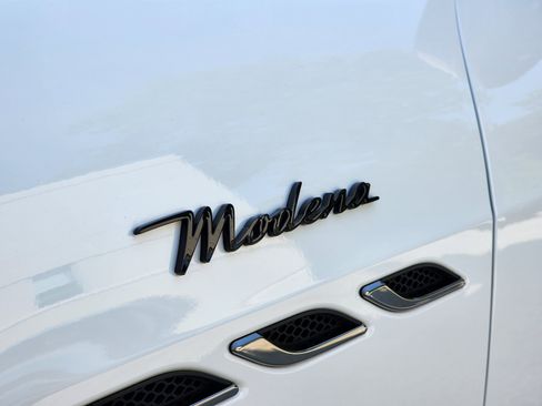 Used 2022 Maserati Ghibli Modena Q4 image 10