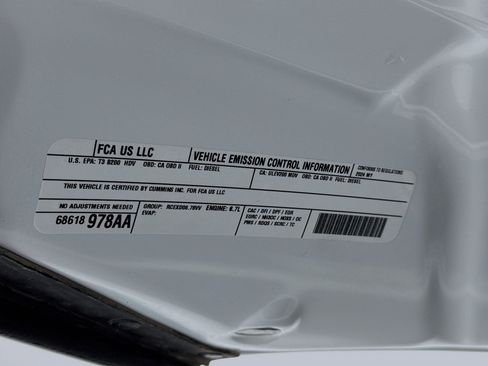 Used 2024 RAM 2500 Laramie w/ Safety Group image 19