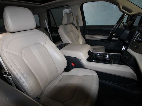 Used 2023 Ford Expedition Max Limited image 25
