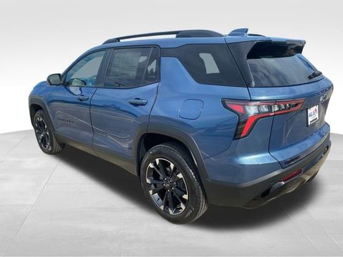 New 2026 Chevrolet Equinox RS w/ Convenience Package III FWD image 3