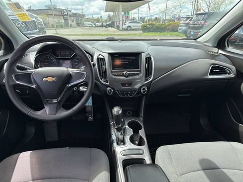 Used 2019 Chevrolet Cruze LS FWD image 7