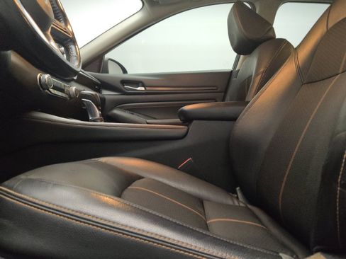 Used 2022 Nissan Altima 2.0 SR FWD image 17