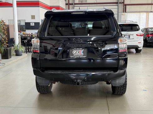 Used 2019 Toyota 4Runner SR5 Premium AWD/4WD image 3