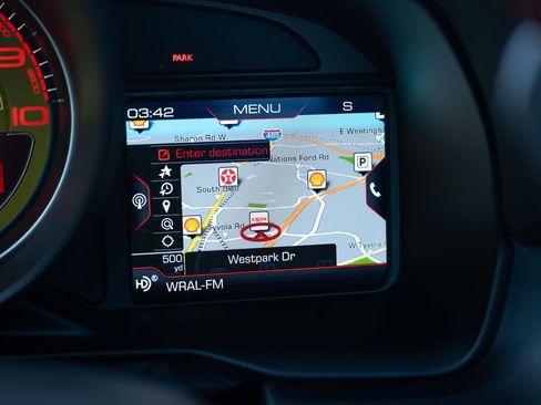 Used 2021 Ferrari F8 Tributo RWD image 42
