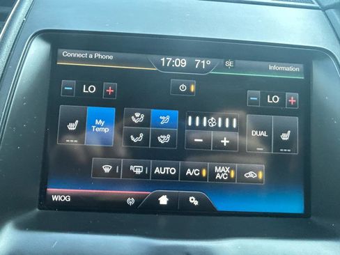 Used 2014 Ford Taurus SEL w/ Equipment Group 201A AWD/4WD image 23