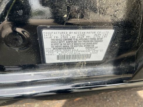 Used 2025 Nissan Versa SV image 23