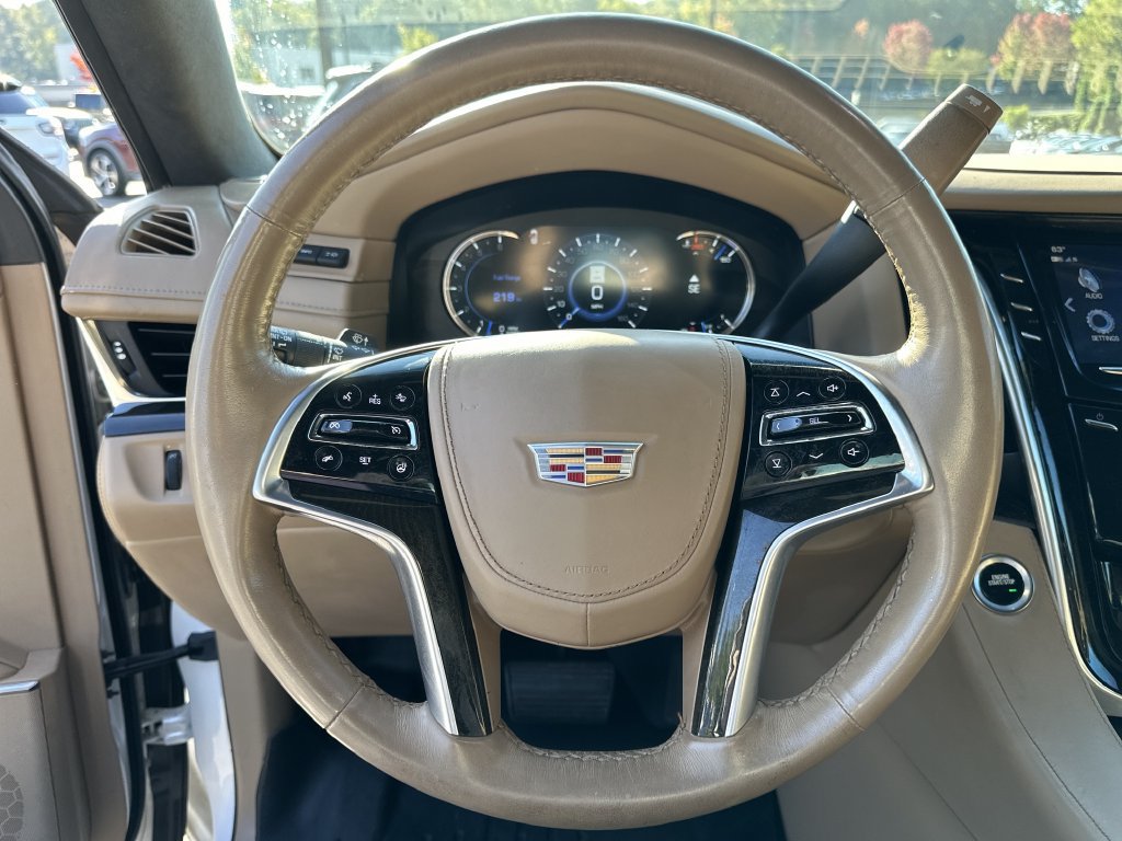 Used 2018 Cadillac Escalade ESV Platinum AWD/4WD image 12