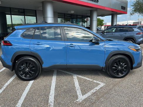 Used 2026 Toyota Corolla Cross LE image 2