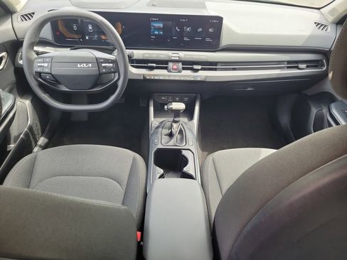 Used 2025 Kia K4 FWD image 11