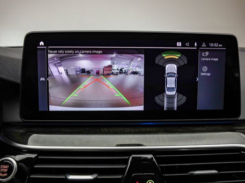 Certified 2023 BMW 530e w/ M Sport Package image 27