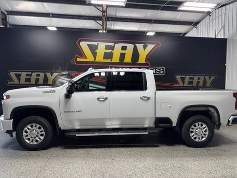 Used 2022 Chevrolet Silverado 2500 High Country w/ LPO, Hitch Package AWD/4WD image 2