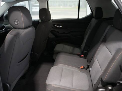 Used 2021 Chevrolet Traverse LS image 14