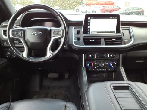 Used 2022 Chevrolet Suburban Z71 w/ Luxury Package image 13