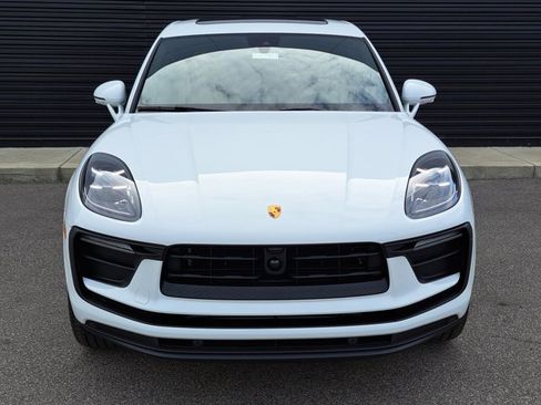 New 2026 Porsche Macan image 10