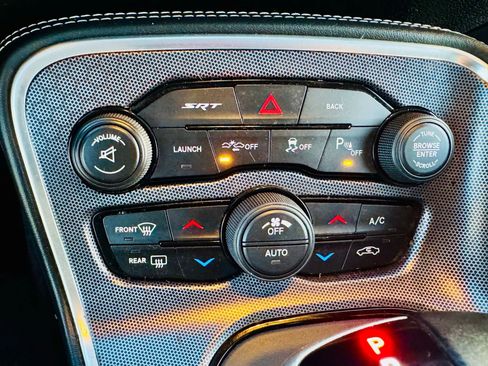 Used 2016 Dodge Challenger SRT w/ Technology Group image 41