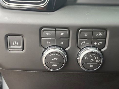 Certified 2026 GMC Sierra 2500 AT4 w/ AT4 Premium Plus Package AWD/4WD image 5