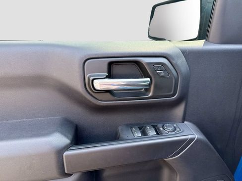 Used 2024 Chevrolet Silverado 1500 Custom Trail Boss w/ LPO, Dark Essentials Package AWD/4WD image 9