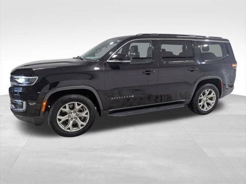 Certified 2022 Jeep Wagoneer Series II w/ Rear Seat Video Group 1 AWD/4WD image 6