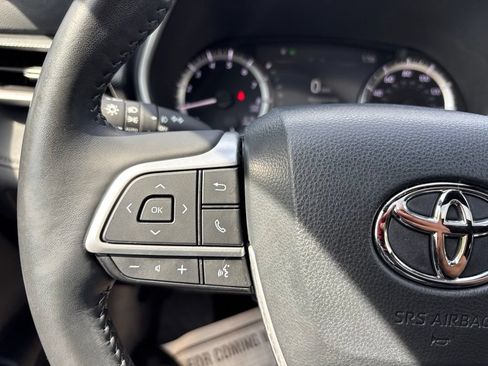 Used 2024 Toyota Highlander XSE AWD/4WD image 28