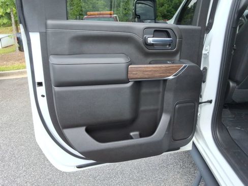 Certified 2022 Chevrolet Silverado 2500 High Country w/ Z71 Off-Road Package AWD/4WD image 20