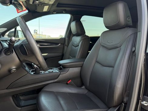Used 2023 Cadillac XT5 Premium Luxury image 11