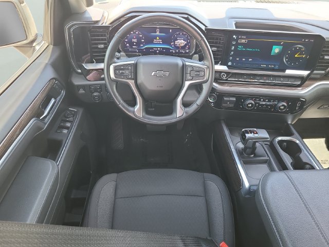 Used 2025 Chevrolet Silverado 1500 RST AWD/4WD image 13