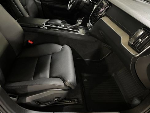 Used 2019 Volvo S60 T6 Inscription image 29