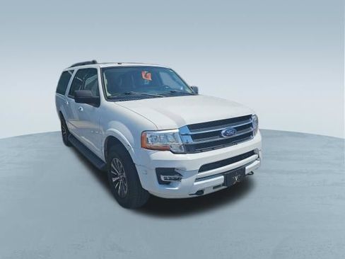 Used 2016 Ford Expedition EL XLT w/ Equipment Group 202A AWD/4WD image 9