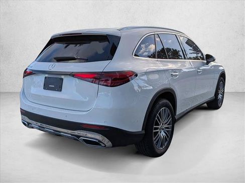 New 2026 Mercedes-Benz GLC 300 image 2