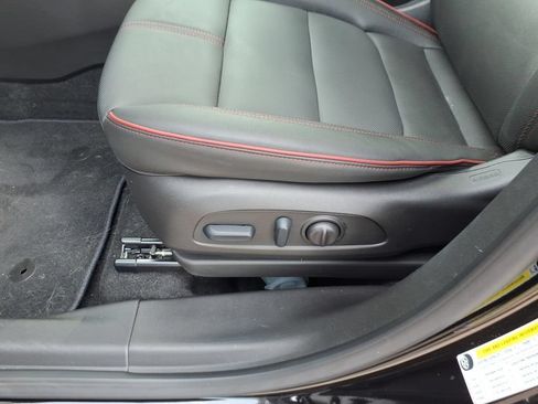 Used 2025 Chevrolet TrailBlazer RS w/ Convenience Package FWD image 5