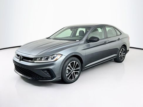 Used 2025 Volkswagen Jetta Sport FWD image 3