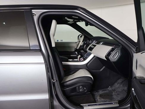 Used 2022 Land Rover Range Rover Sport SVR image 37