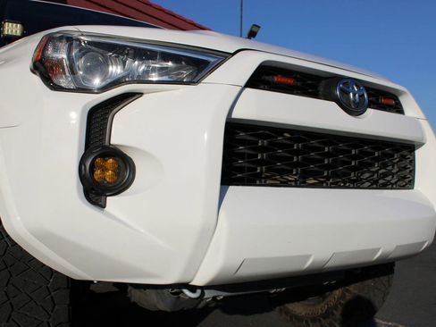 Used 2018 Toyota 4Runner SR5 image 43
