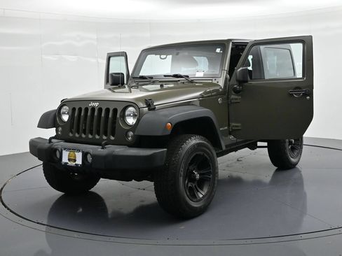 Used 2015 Jeep Wrangler Sport w/ Connectivity Group AWD/4WD image 24