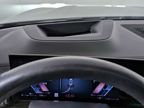 Certified 2023 BMW X7 xDrive40i image 28