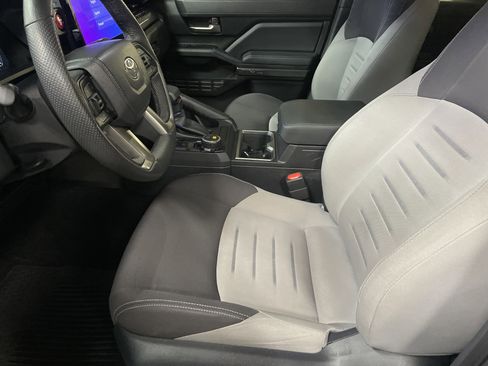 Used 2024 Toyota Tacoma TRD Sport w/ TRD Sport Upgrade Package image 16